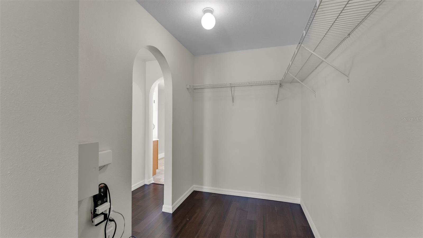 Image 44 of 62 For 1456 Shorewood Drive