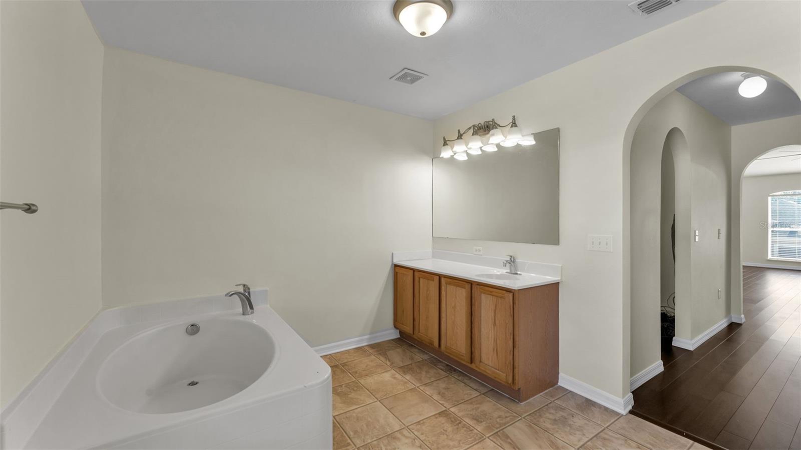 Image 45 of 62 For 1456 Shorewood Drive