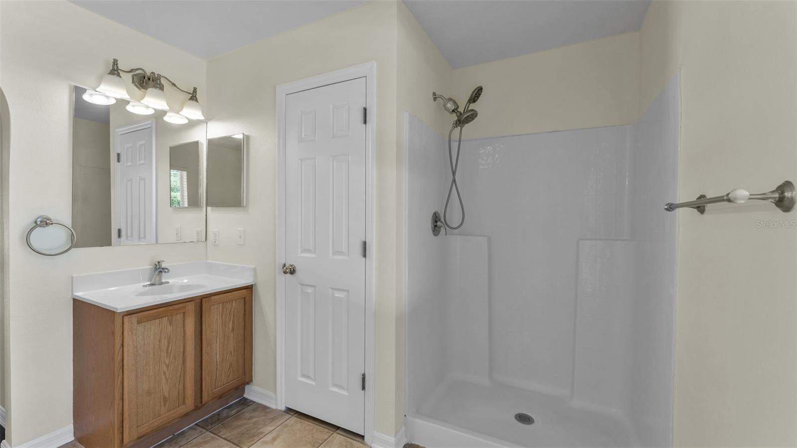 Image 51 of 62 For 1456 Shorewood Drive