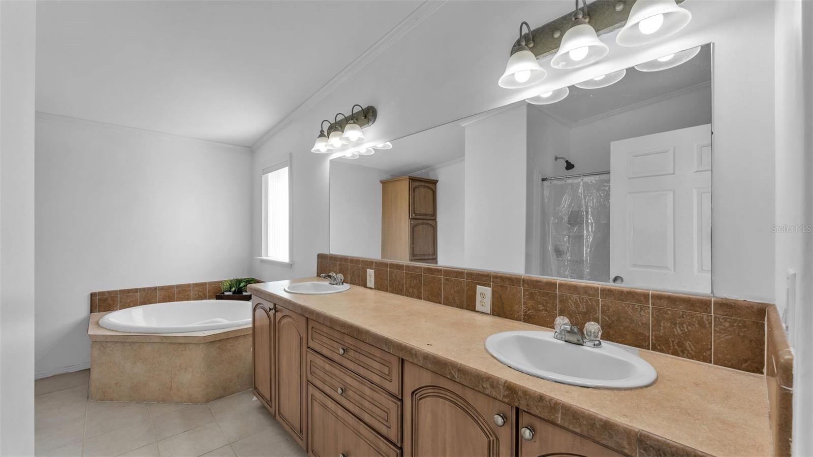 Image 11 of 40 For 7549 Sinkhole Road