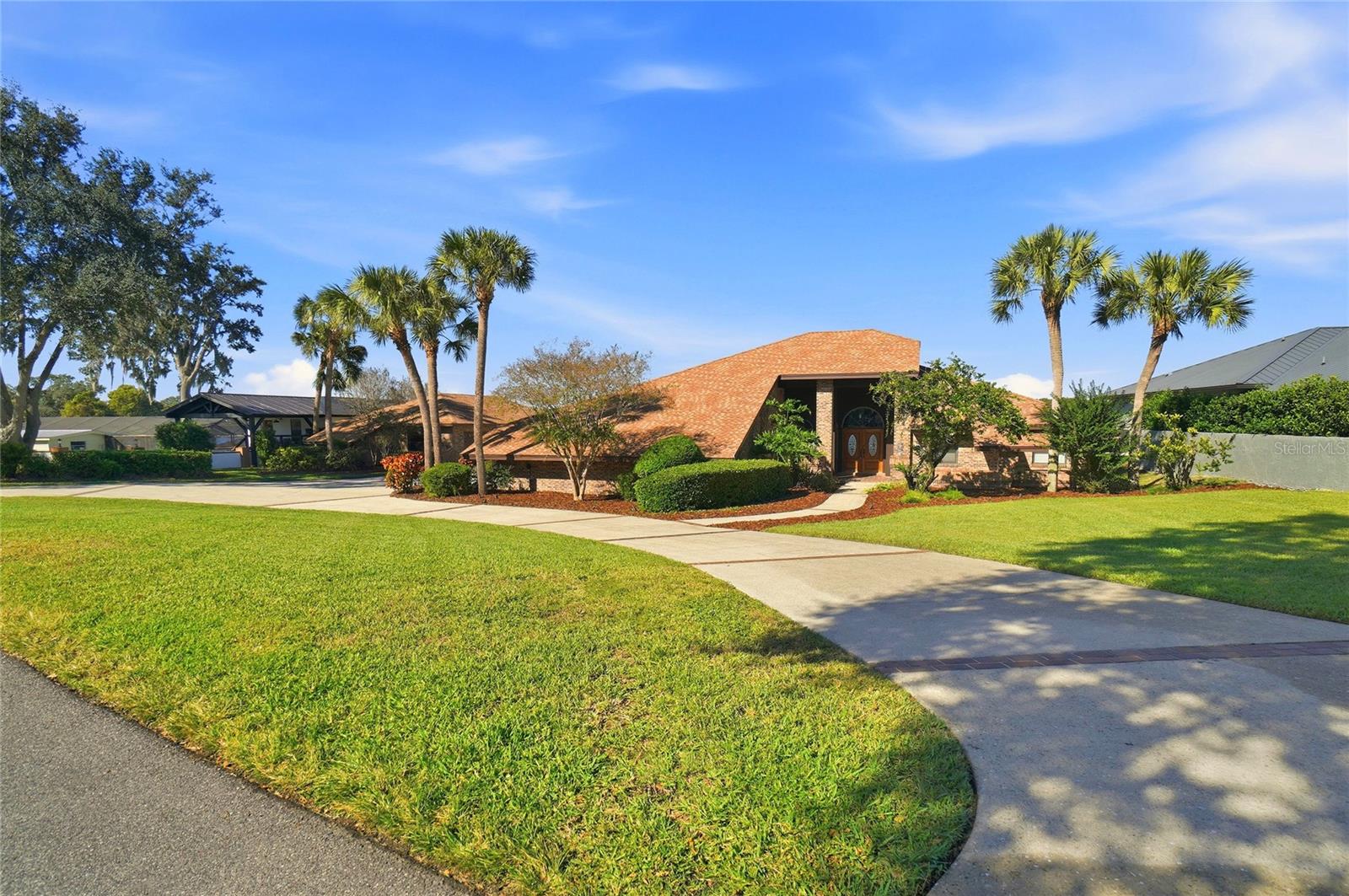 Image 10 of 64 For 157 Lake Roy Drive