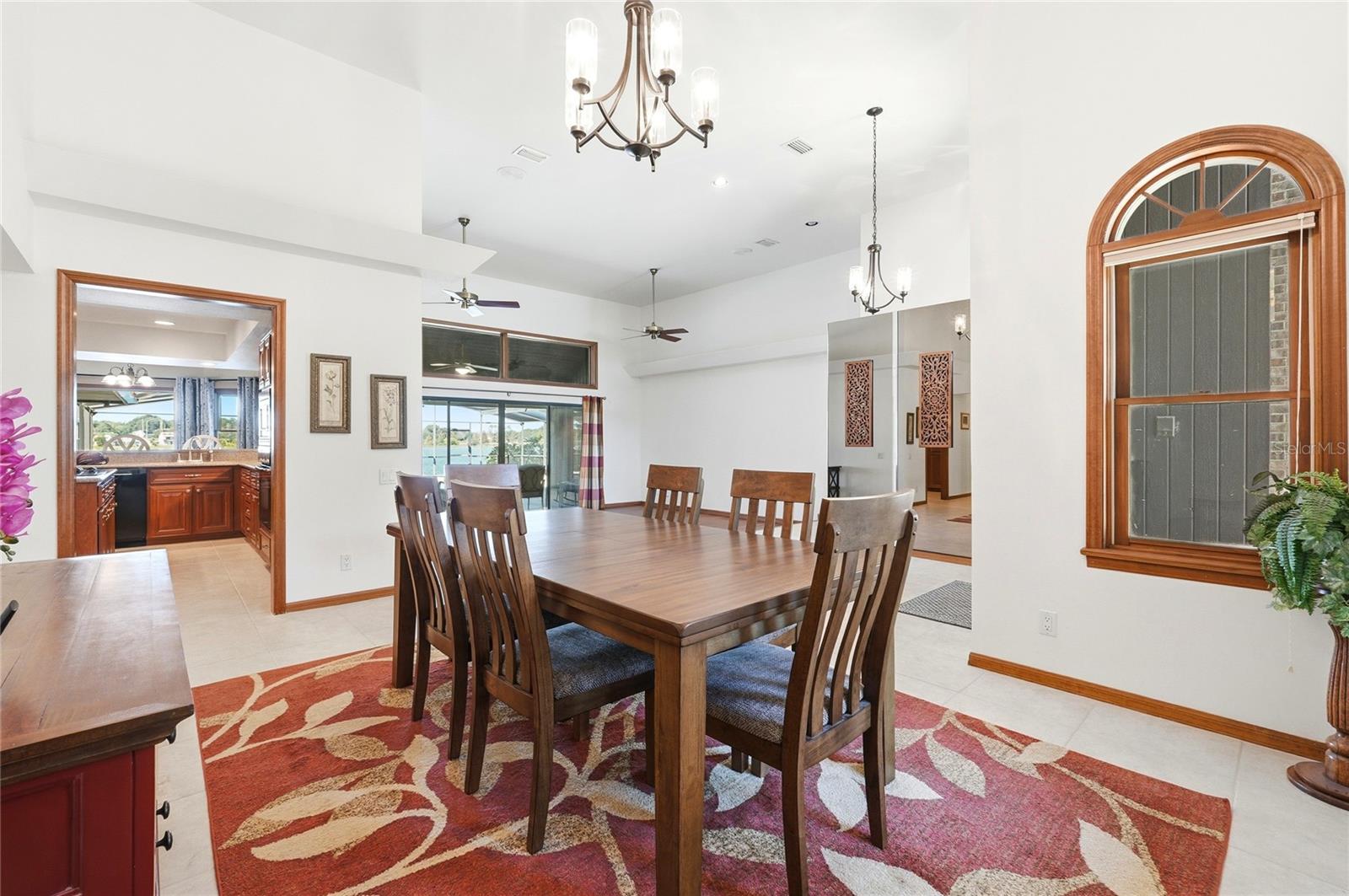 Image 17 of 64 For 157 Lake Roy Drive