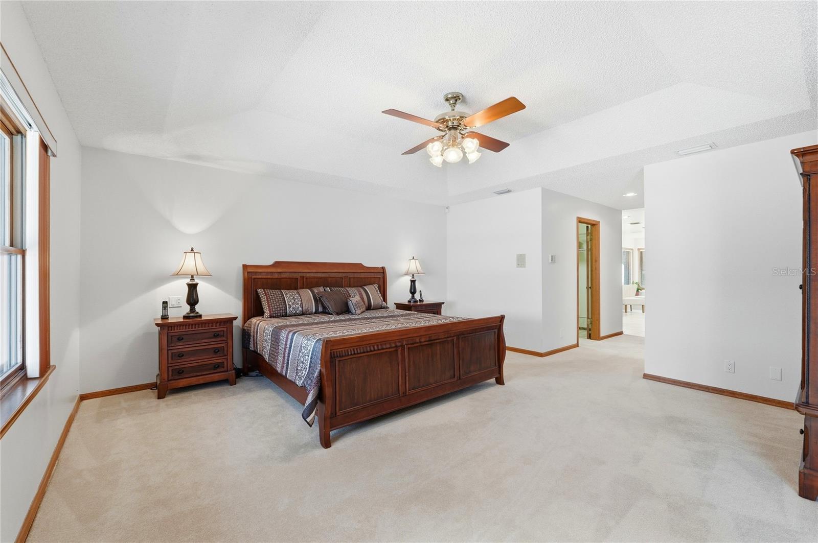 Image 27 of 64 For 157 Lake Roy Drive