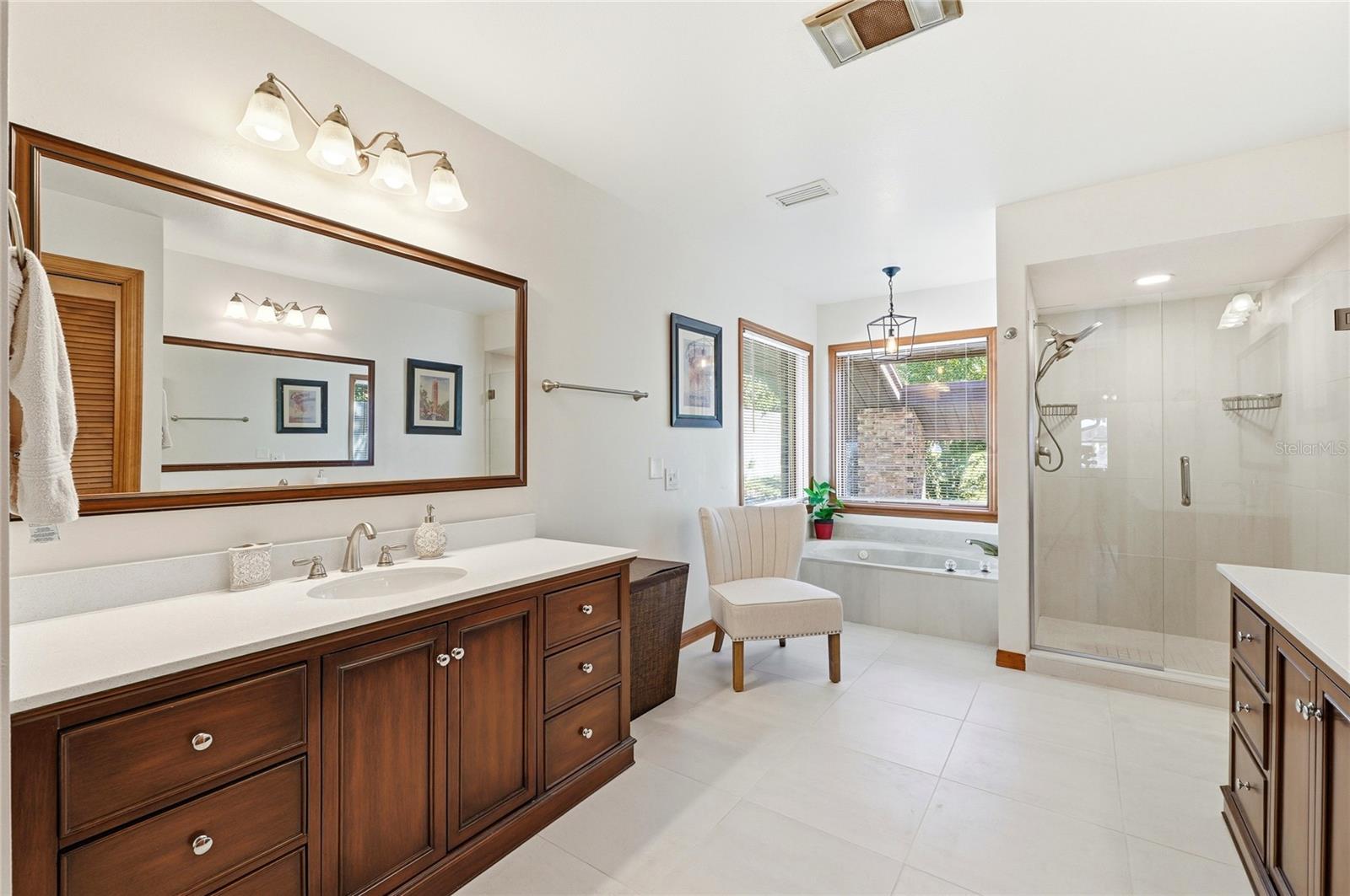 Image 29 of 64 For 157 Lake Roy Drive