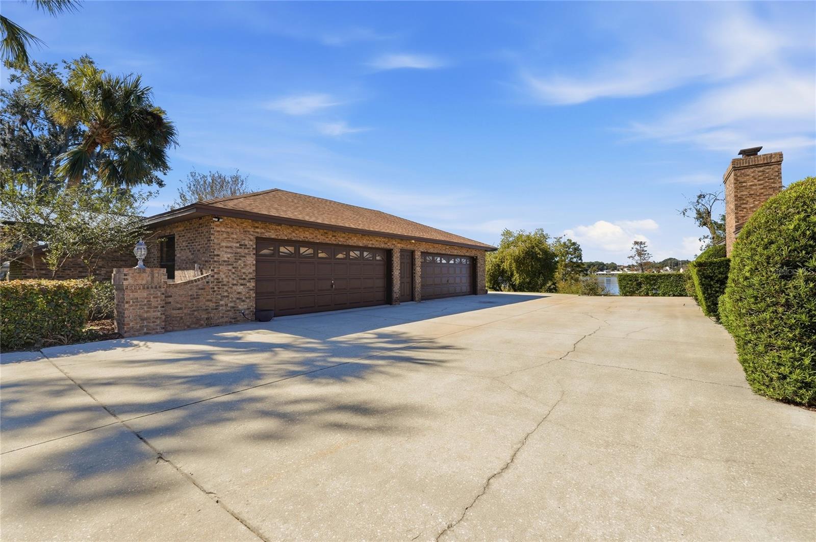 Image 36 of 64 For 157 Lake Roy Drive