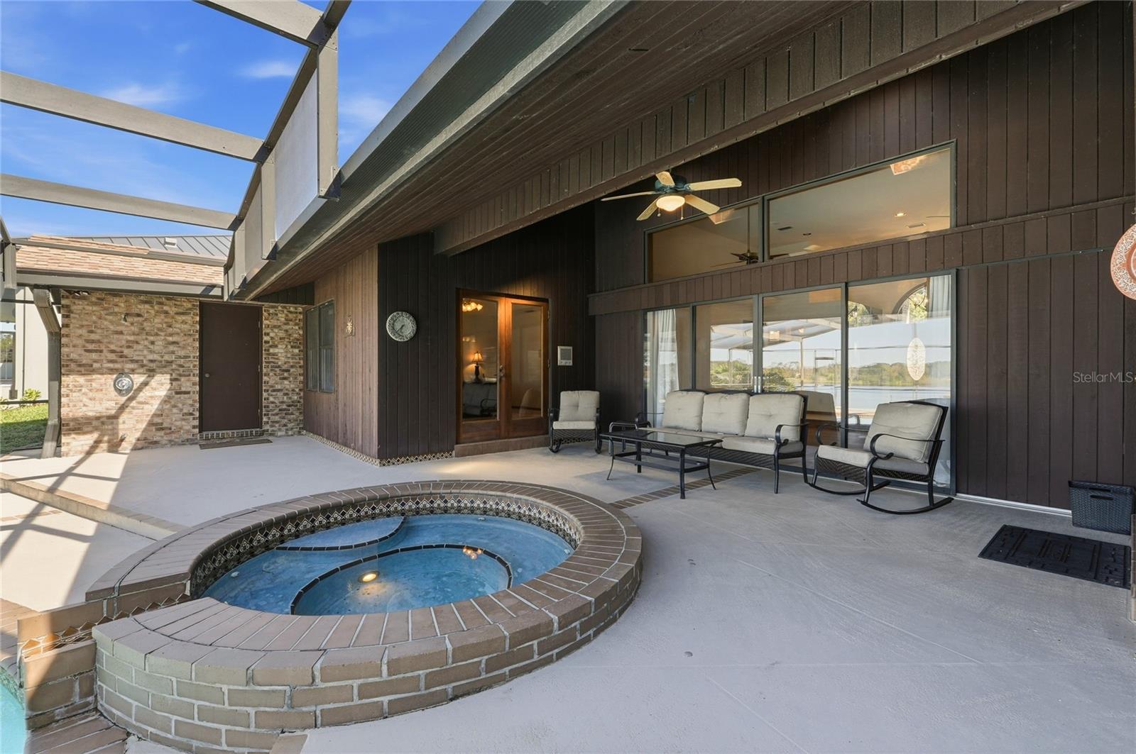 Image 42 of 64 For 157 Lake Roy Drive