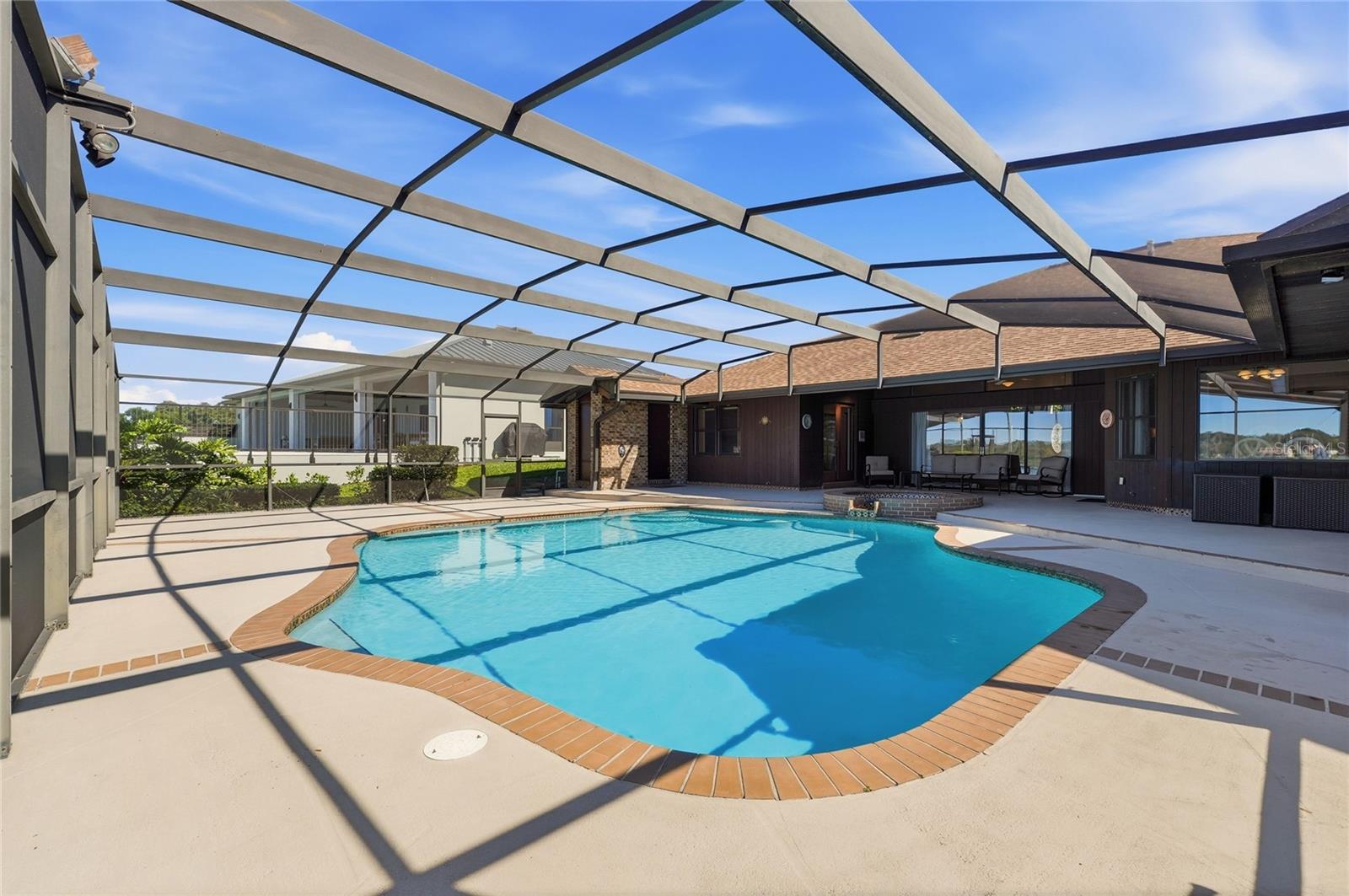 Image 45 of 64 For 157 Lake Roy Drive