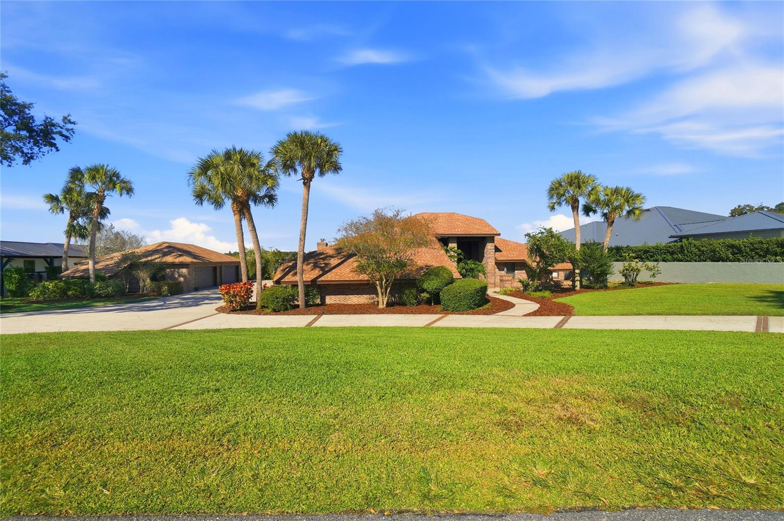 Image 9 of 64 For 157 Lake Roy Drive