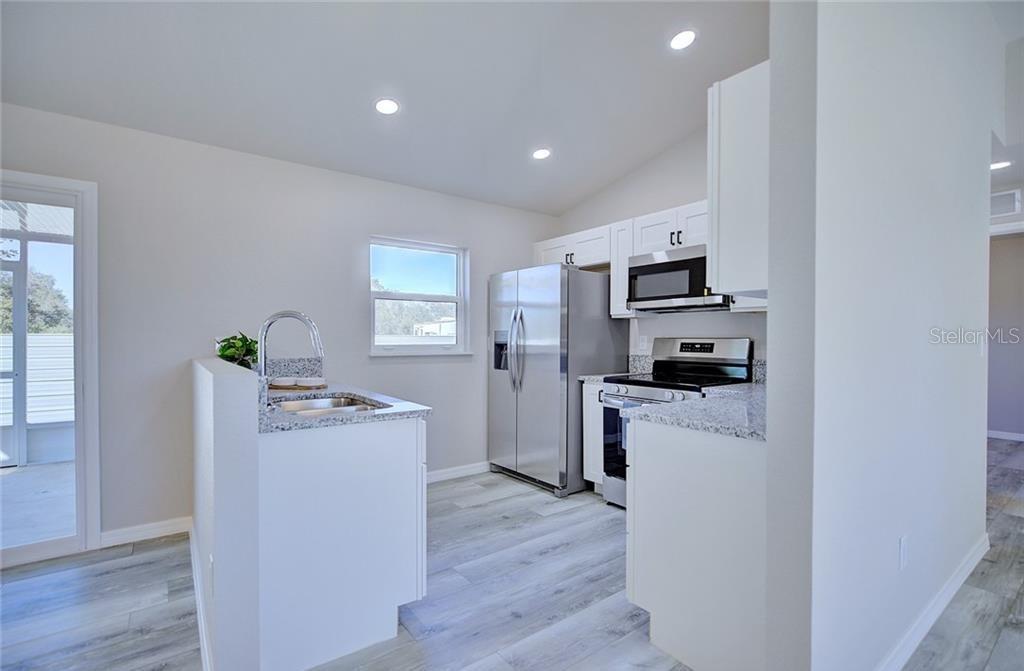 Image 5 of 42 For 2426 Wellston Road