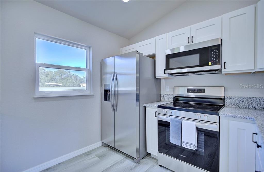 Image 6 of 42 For 2426 Wellston Road