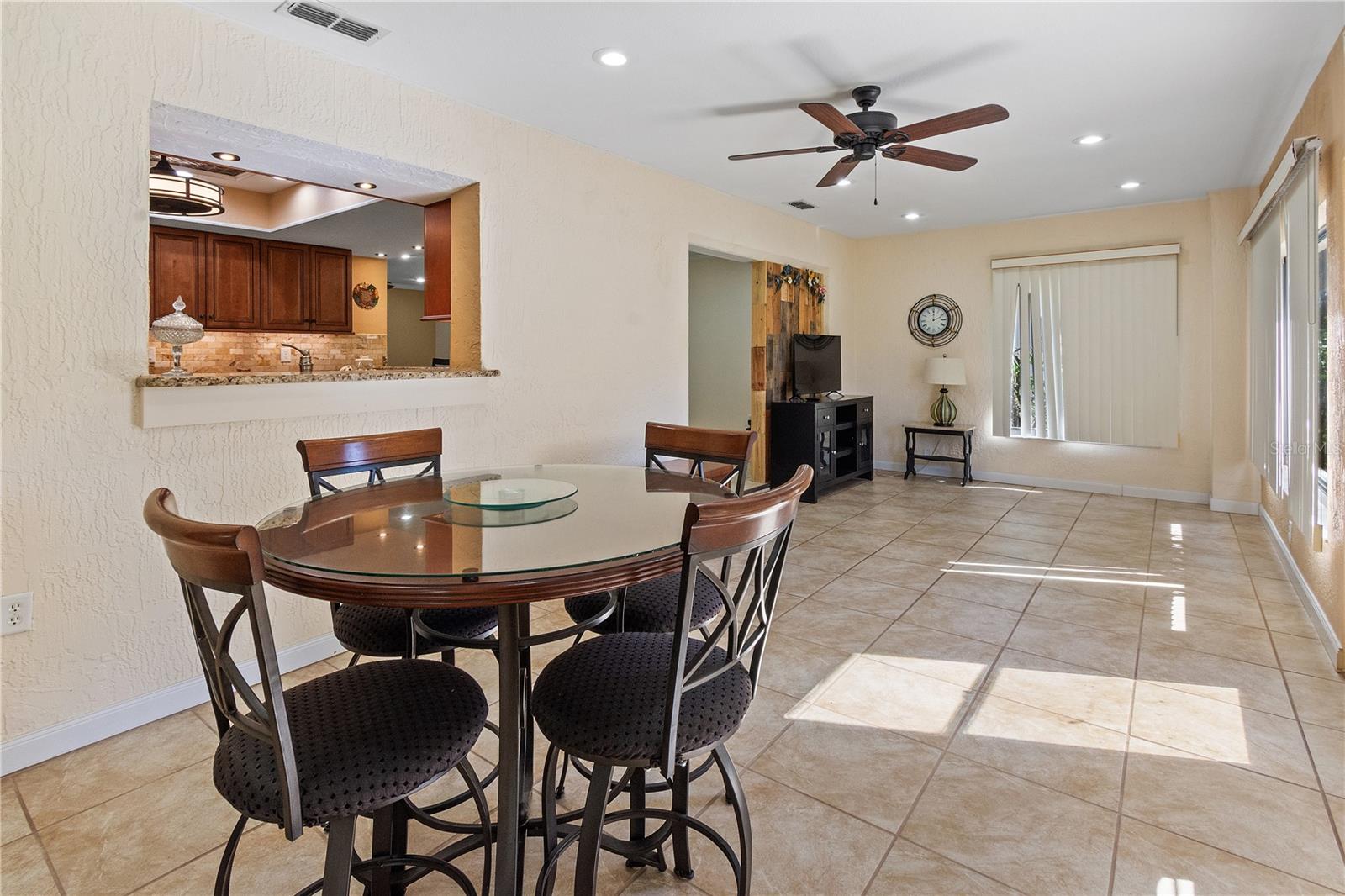 Image 8 of 51 For 731 Canberra Road