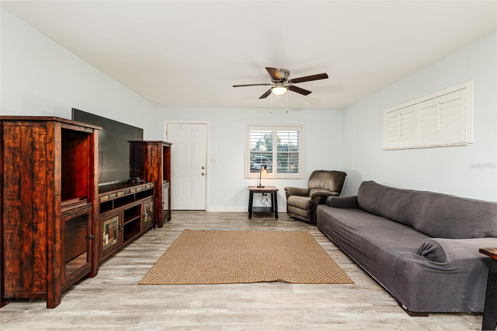 Image 13 of 21 For 1526 Edgewood Drive