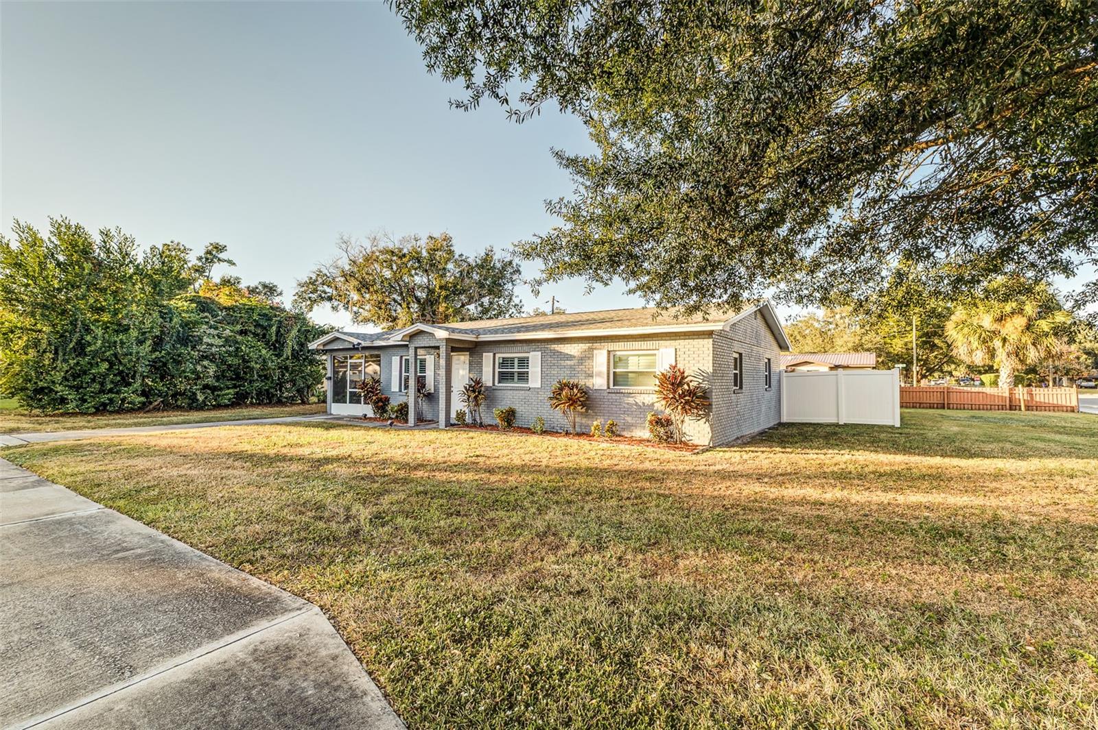 Image 2 of 21 For 1526 Edgewood Drive