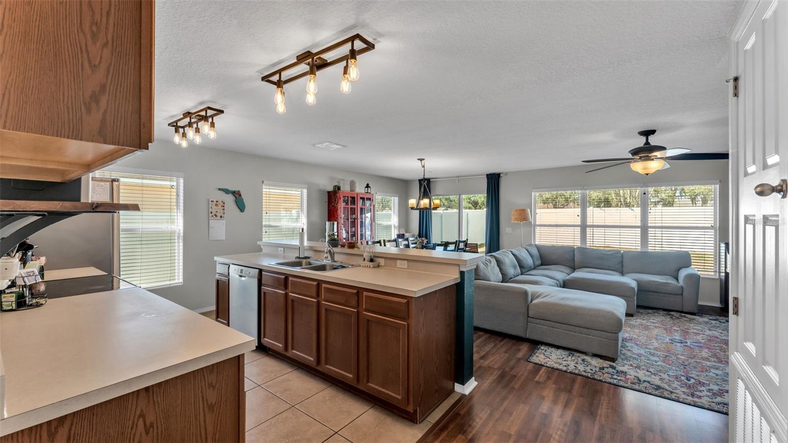 Image 8 of 39 For 3206 Ogden Drive