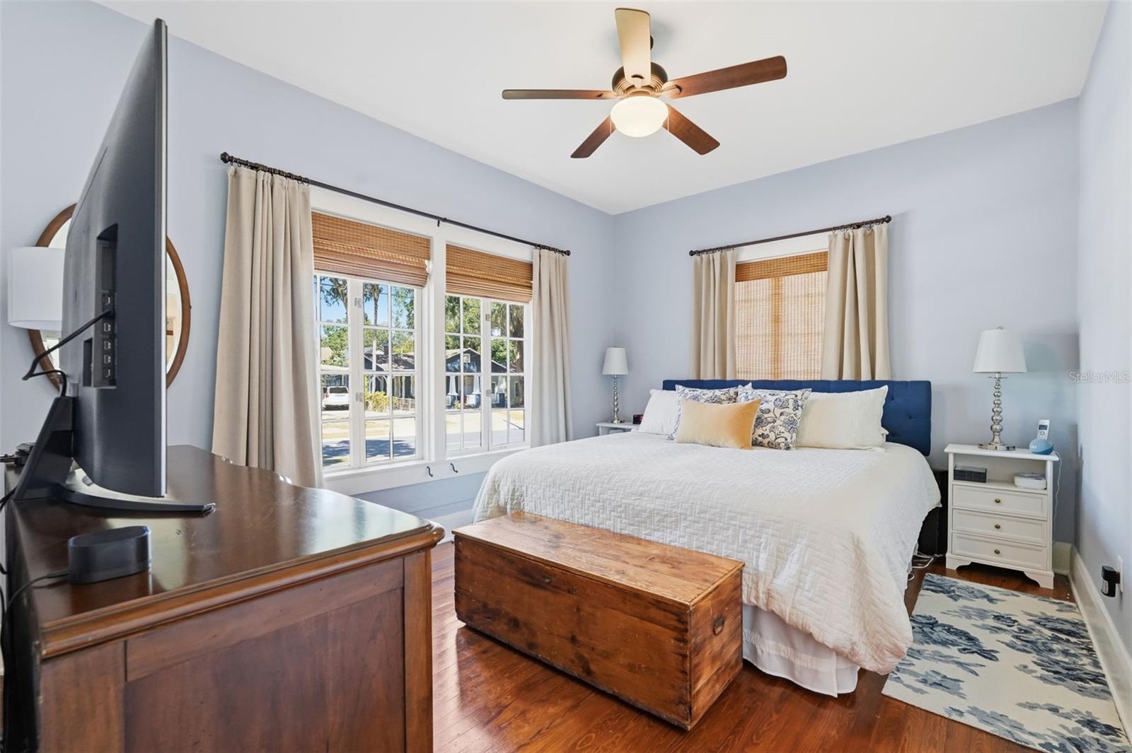 Image 20 of 46 For 825 Vistabula Street