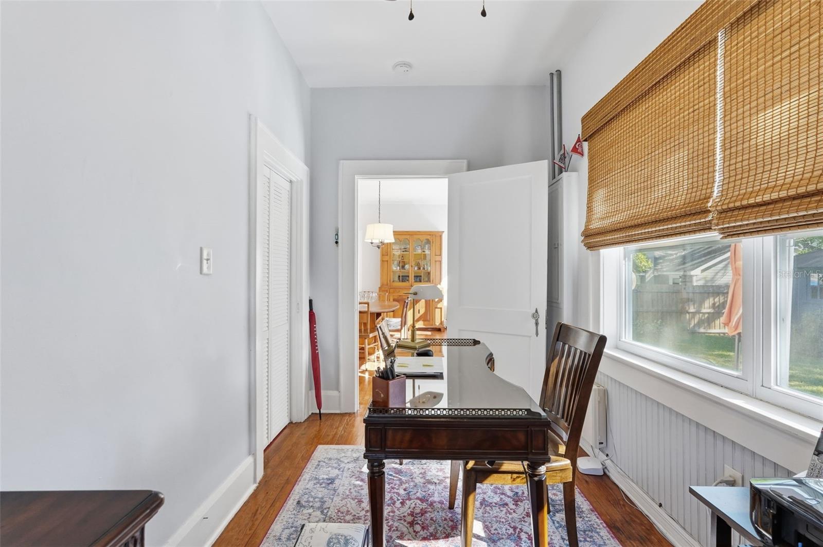 Image 32 of 46 For 825 Vistabula Street