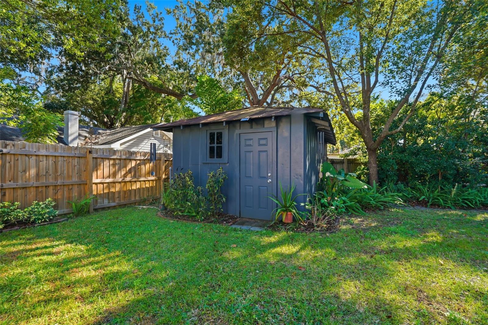 Image 37 of 46 For 825 Vistabula Street