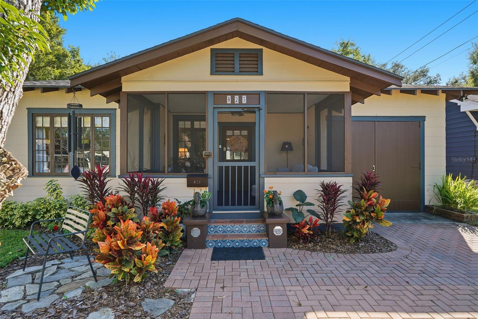 Image 5 of 46 For 825 Vistabula Street