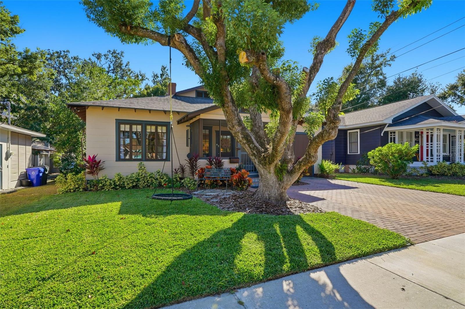 Image 6 of 46 For 825 Vistabula Street