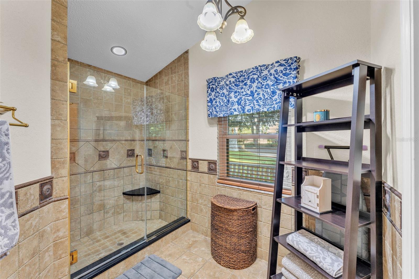 Image 17 of 39 For 5108 Waterwood Drive