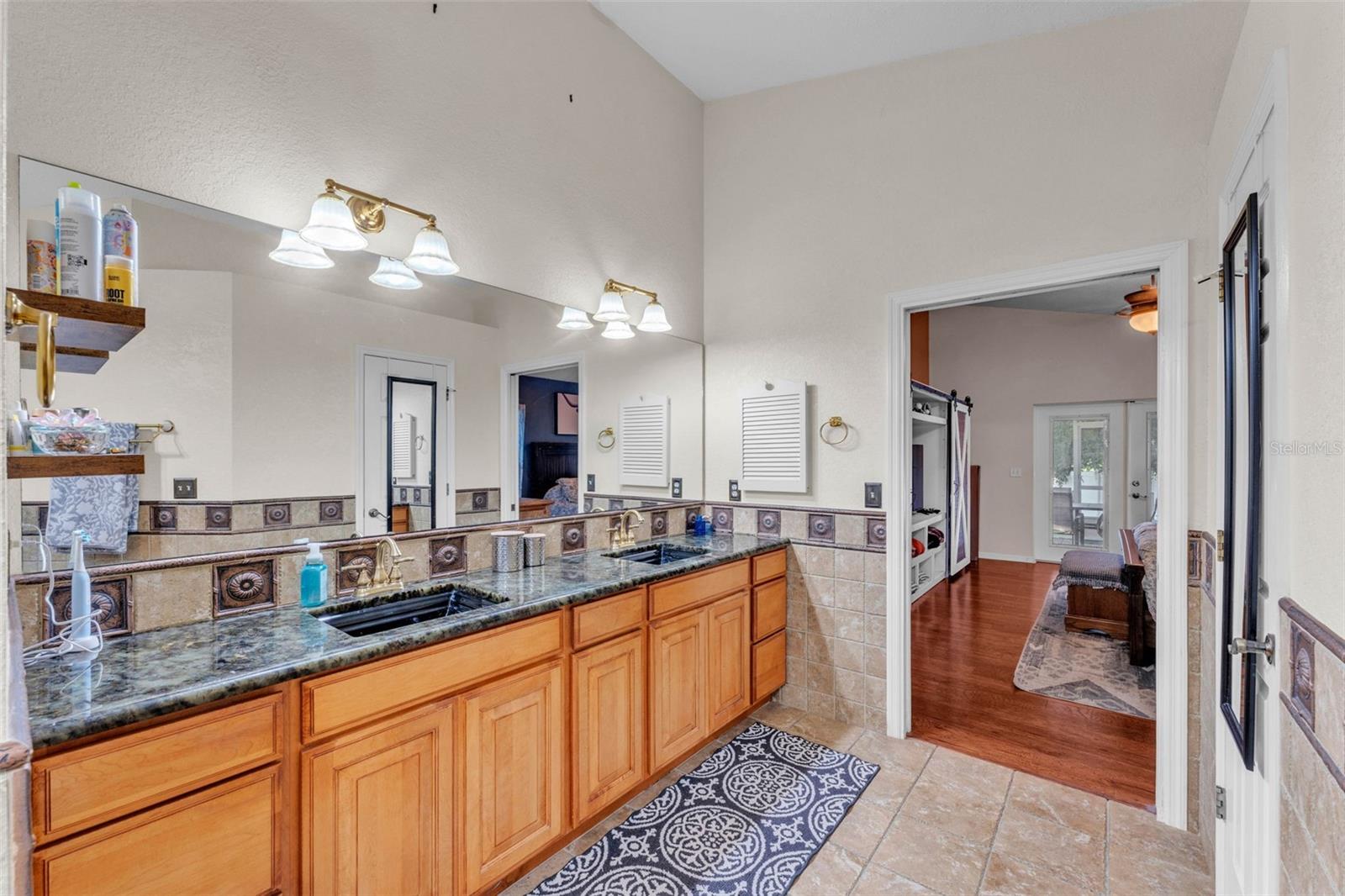 Image 18 of 39 For 5108 Waterwood Drive