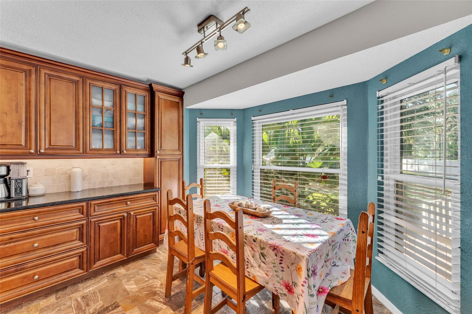 Image 8 of 39 For 5108 Waterwood Drive