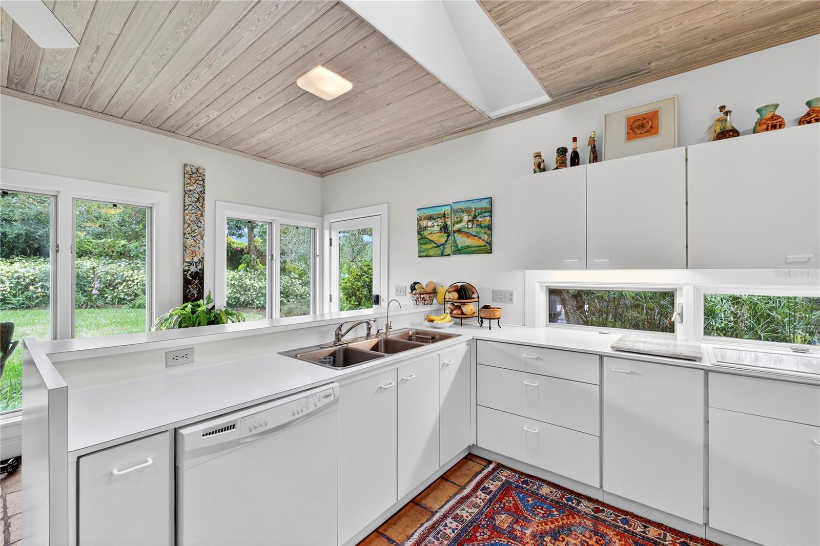 Listing photo id 21 for 3 Brogden Court Se