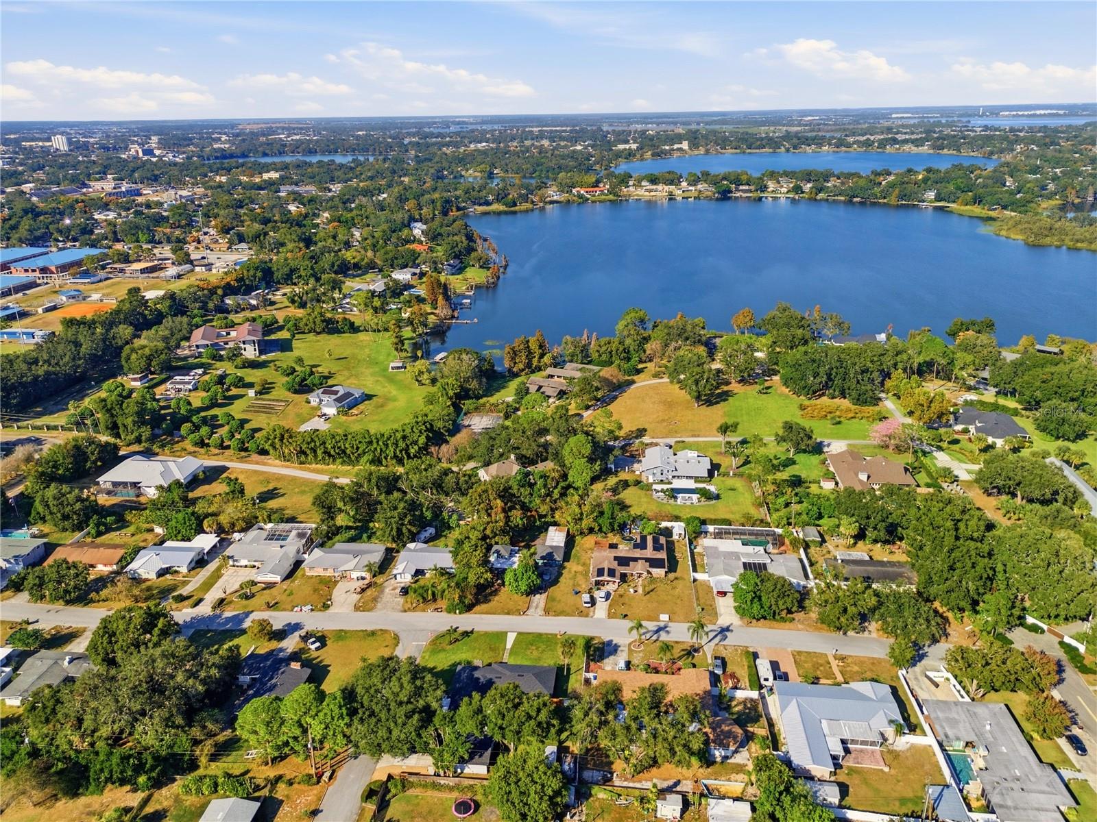 Listing photo id 78 for 3 Brogden Court Se