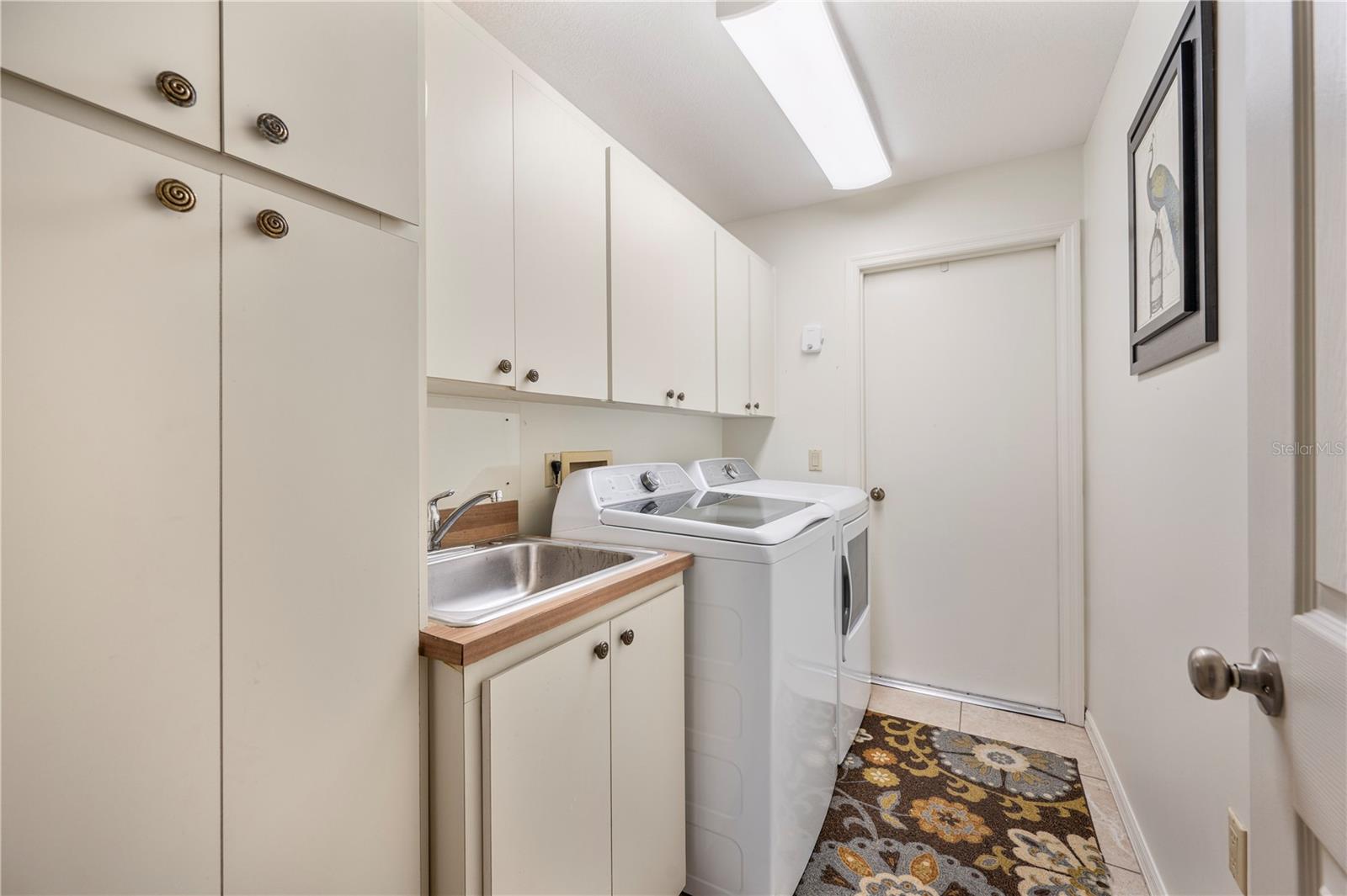 Image 30 of 81 For 521 Century Oak Court