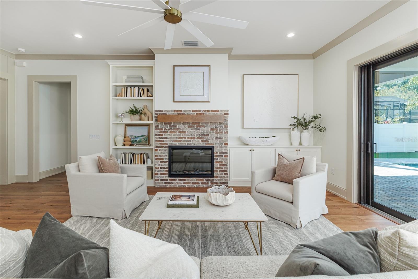 Image 12 of 85 For 2611 Berkeley Avenue