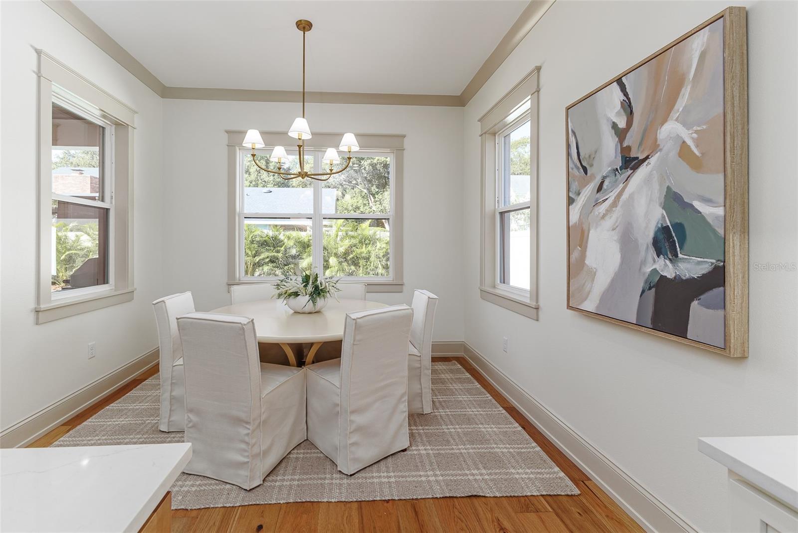 Image 16 of 85 For 2611 Berkeley Avenue