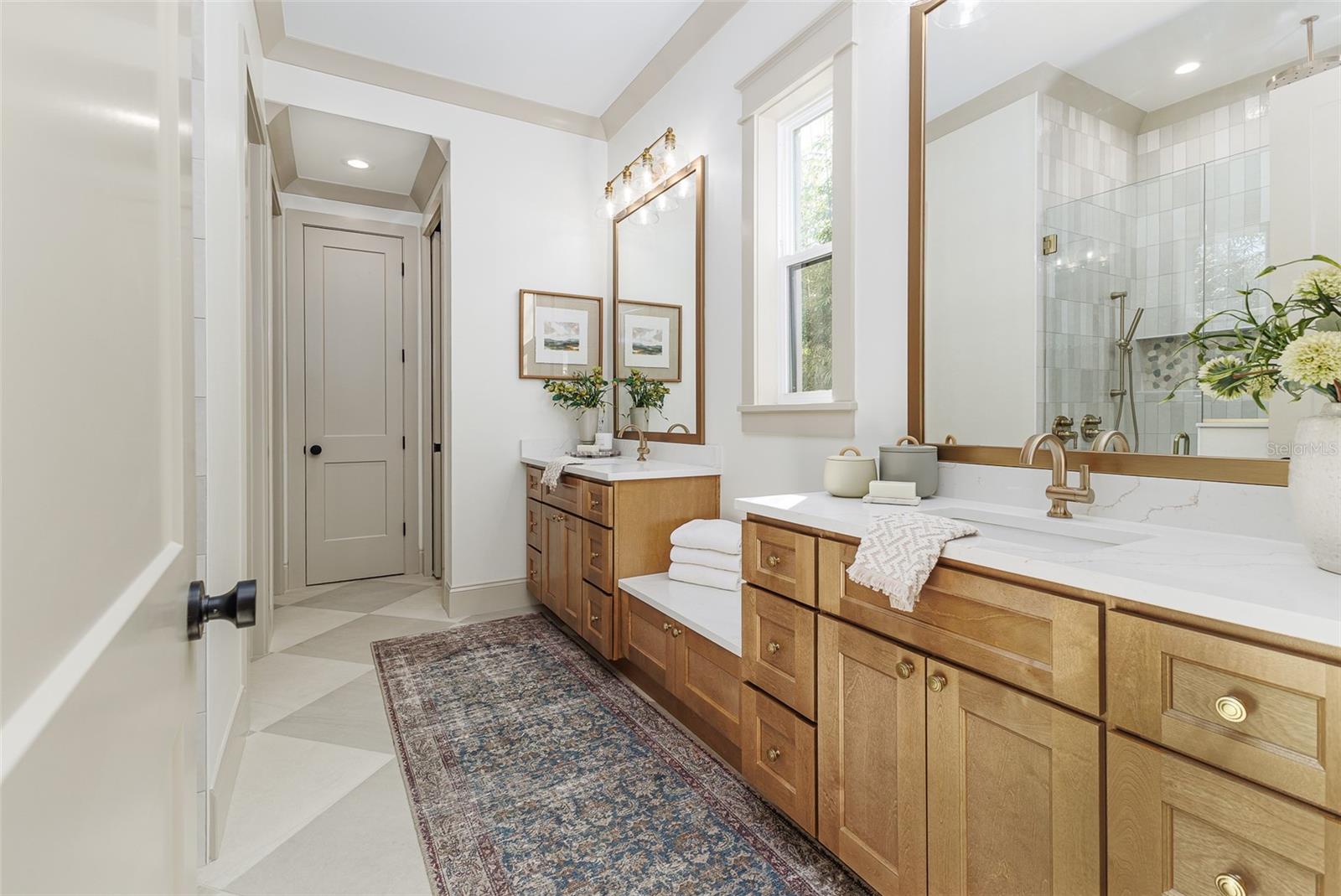 Image 21 of 85 For 2611 Berkeley Avenue