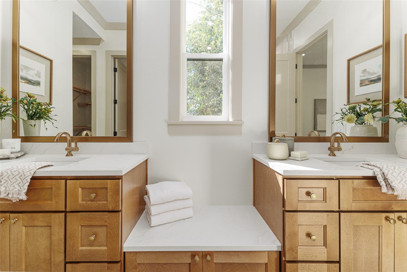 Image 24 of 85 For 2611 Berkeley Avenue