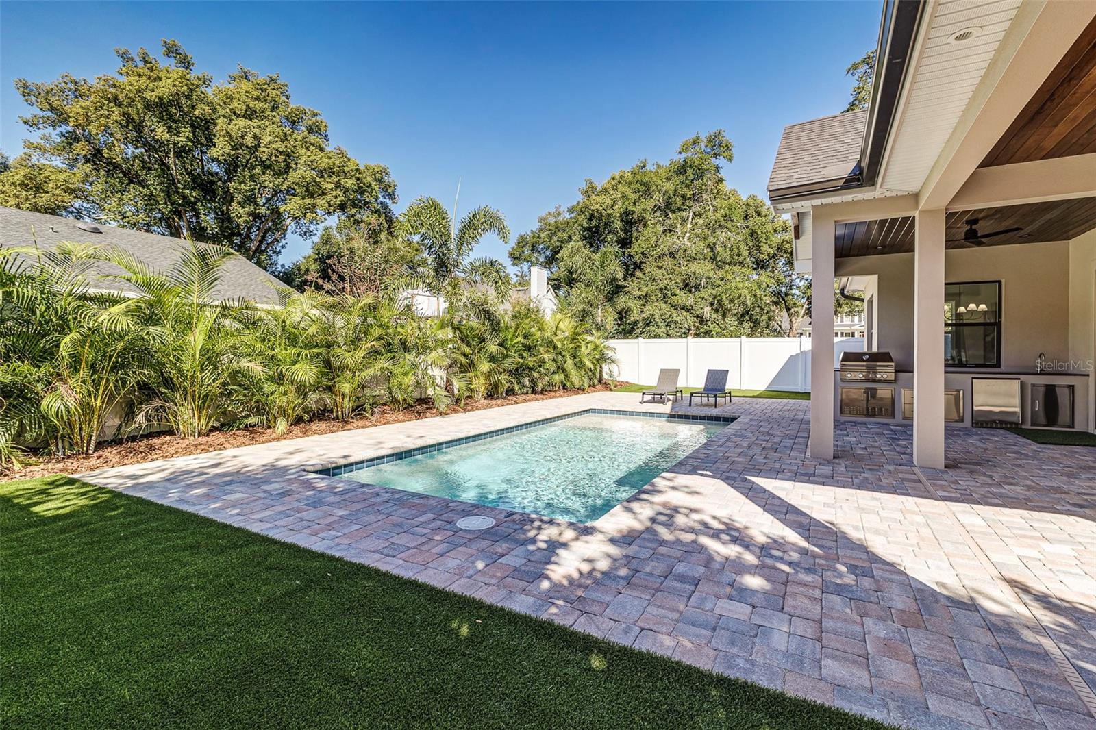 Image 41 of 85 For 2611 Berkeley Avenue