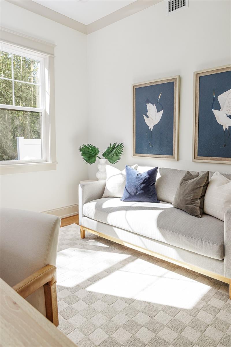 Image 50 of 85 For 2611 Berkeley Avenue