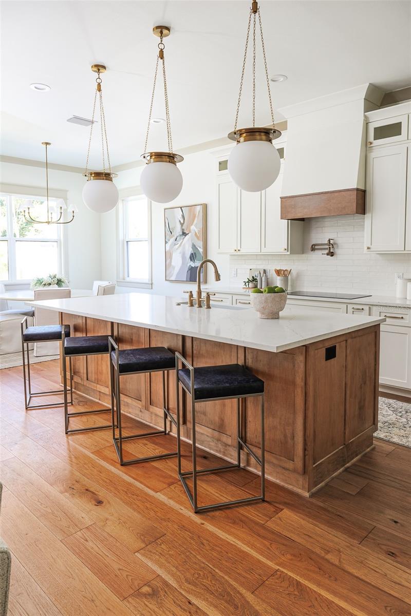 Image 53 of 85 For 2611 Berkeley Avenue