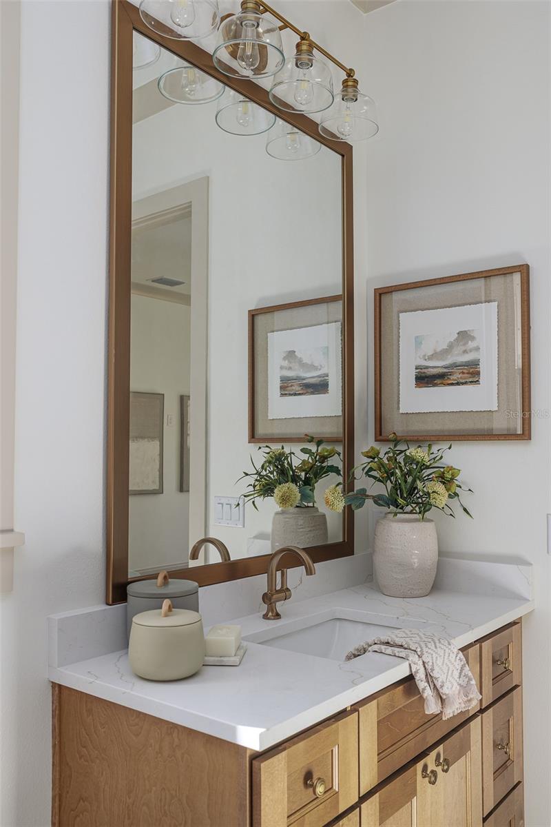 Image 72 of 85 For 2611 Berkeley Avenue