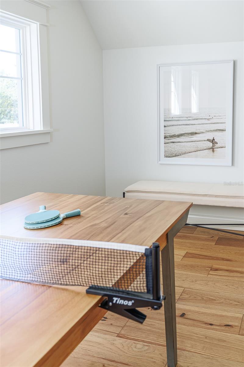 Image 79 of 85 For 2611 Berkeley Avenue