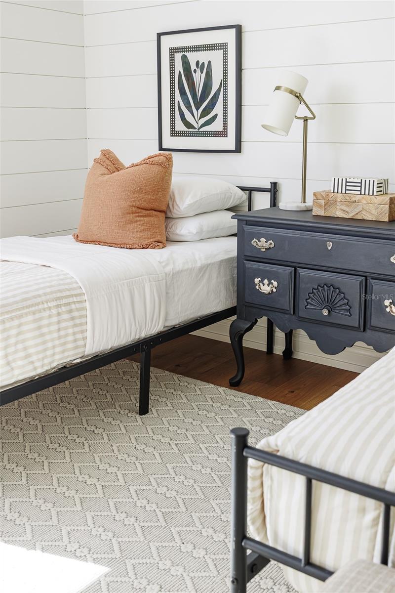 Image 82 of 85 For 2611 Berkeley Avenue