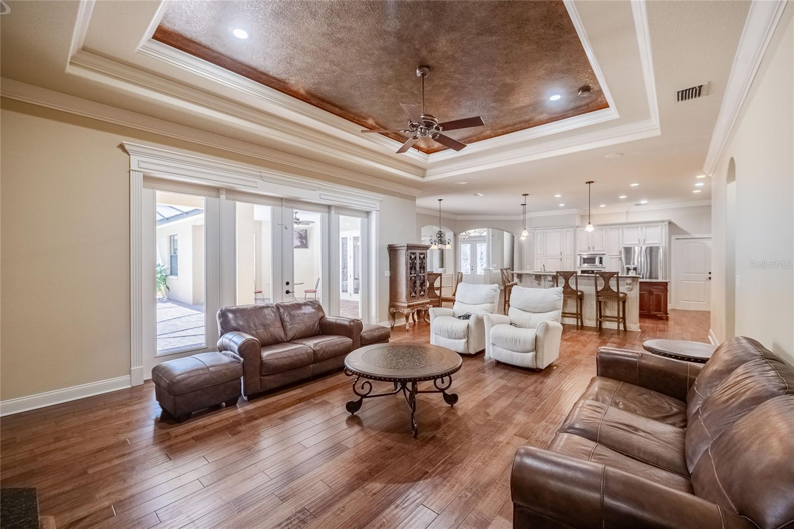 Image 19 of 53 For 6658 Crescent Woods Circle