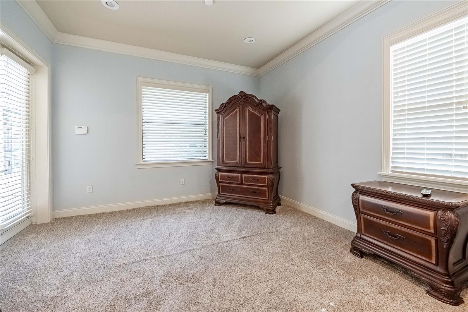 Image 21 of 53 For 6658 Crescent Woods Circle