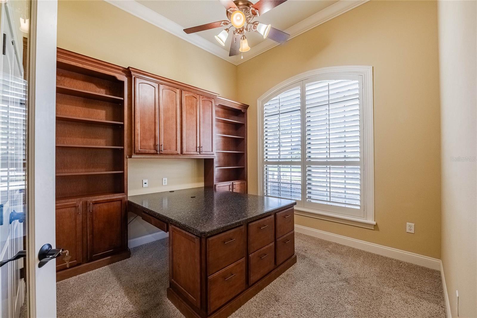 Image 30 of 53 For 6658 Crescent Woods Circle