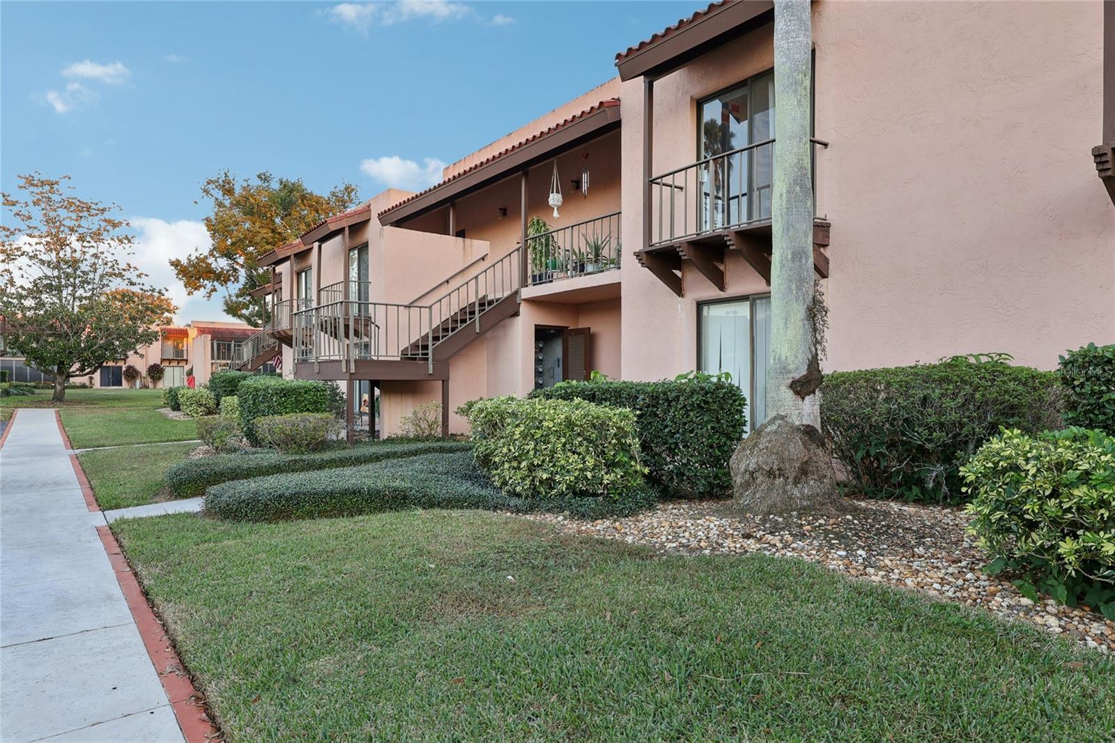 Image 2 of 27 For 202 La Casa 202