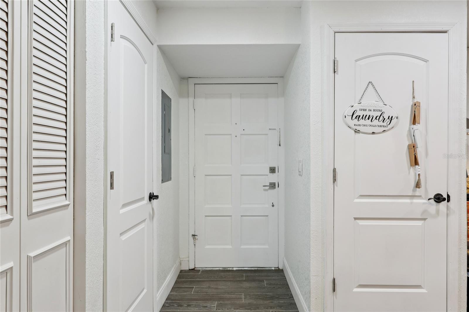 Image 4 of 27 For 202 La Casa 202