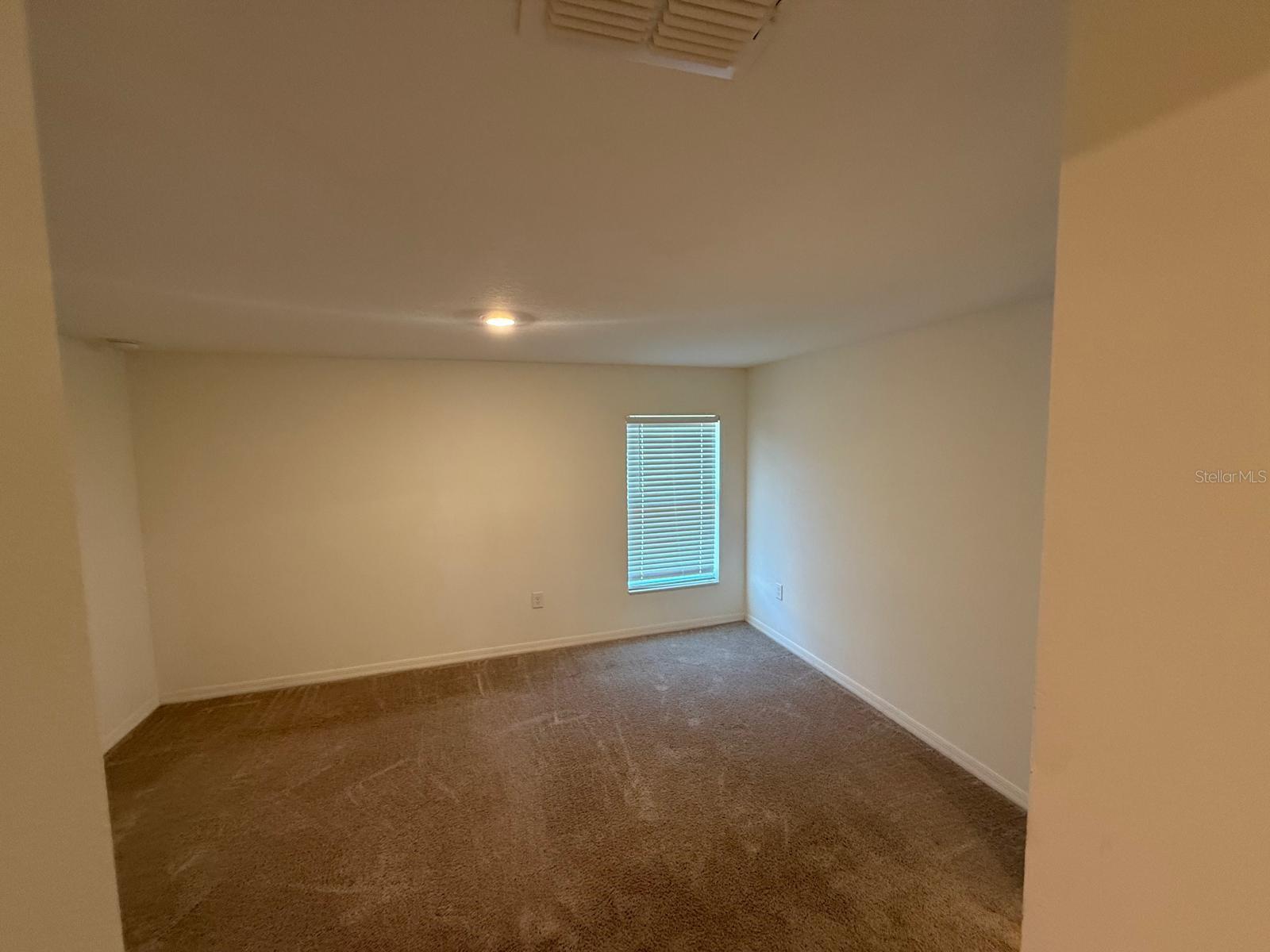 Image 10 of 22 For 1391 Swan Lake Circle