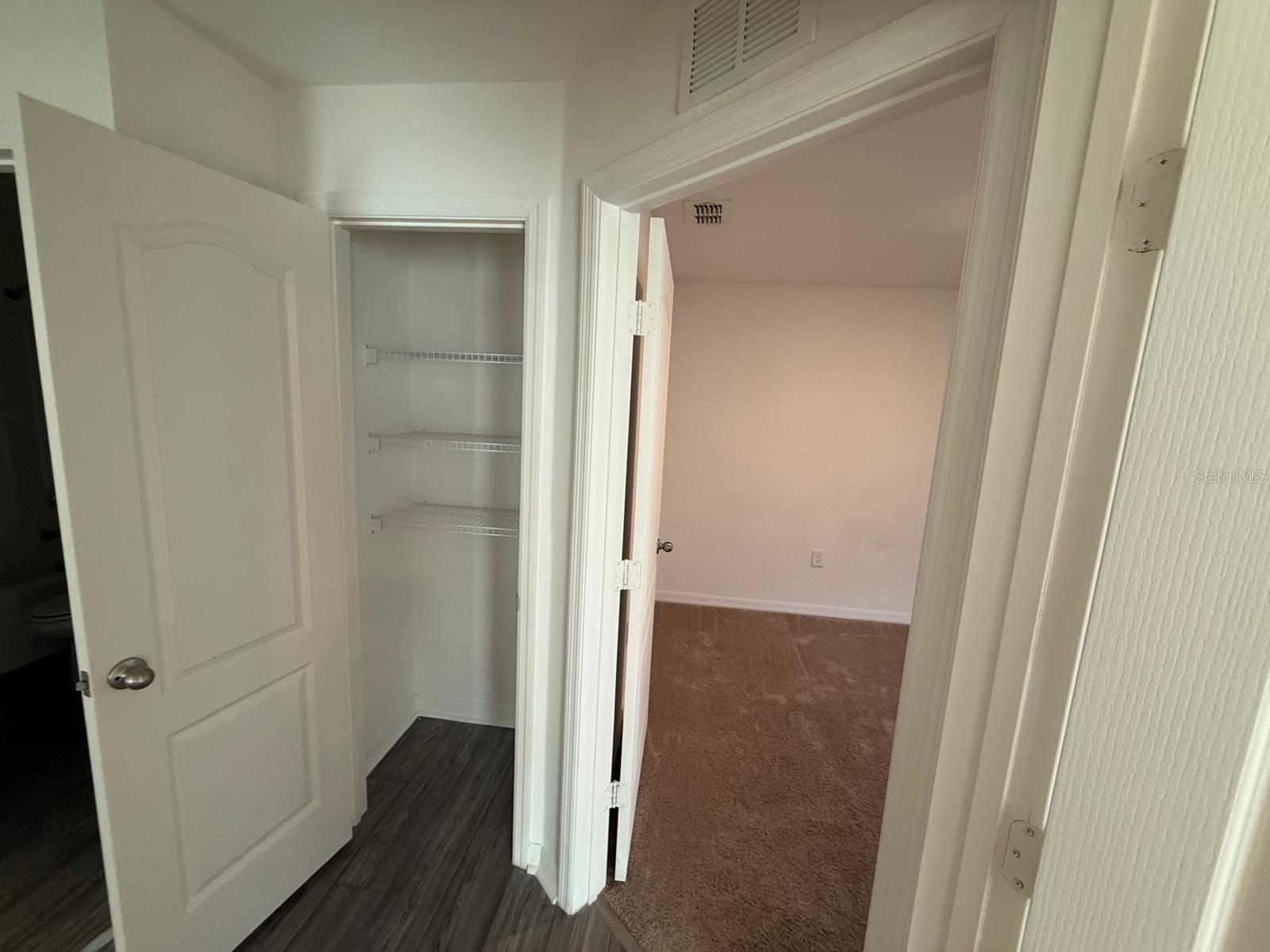 Image 16 of 22 For 1391 Swan Lake Circle