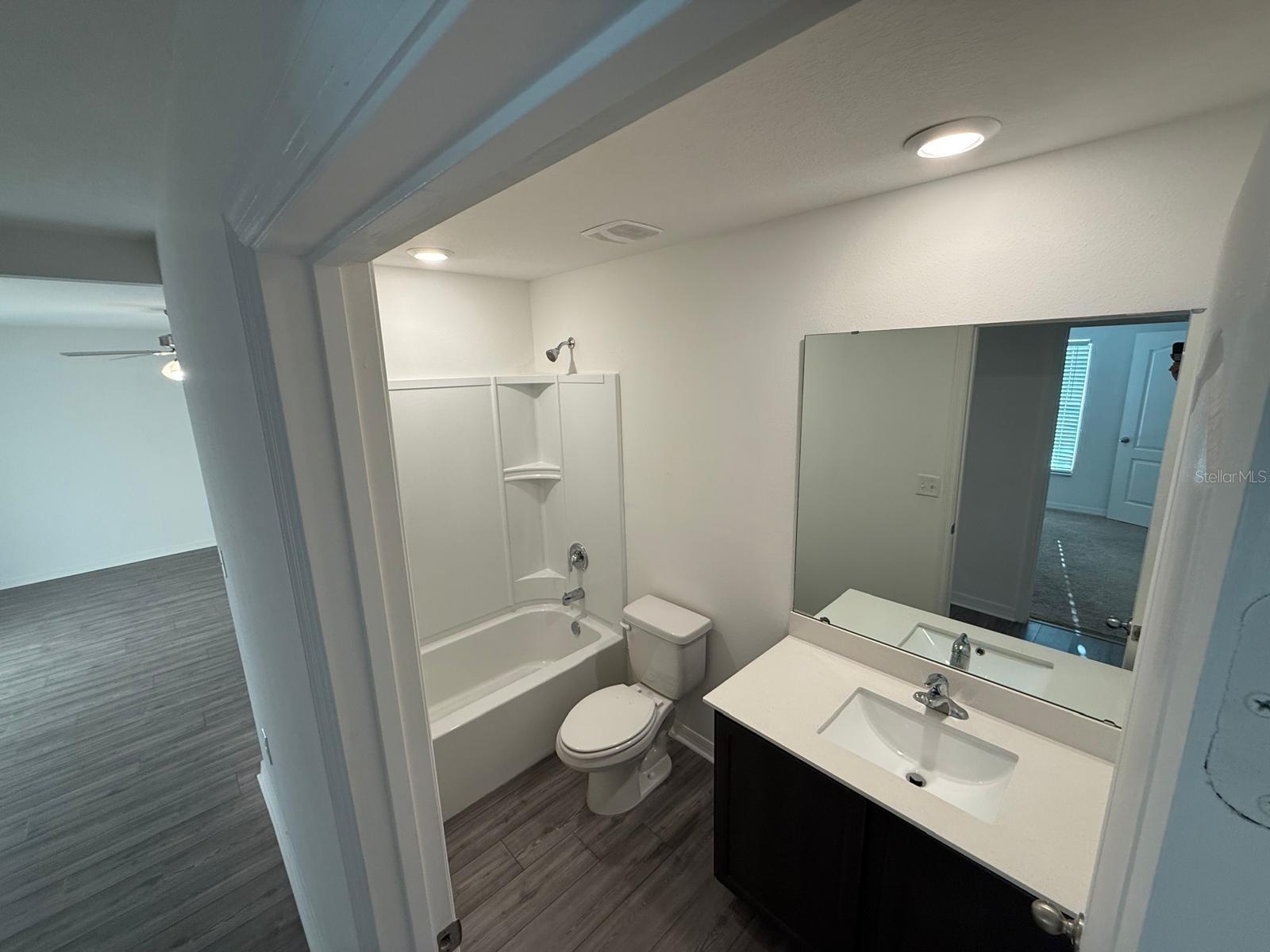 Image 17 of 22 For 1391 Swan Lake Circle