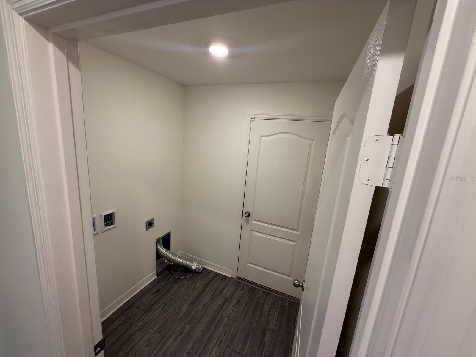 Image 18 of 22 For 1391 Swan Lake Circle