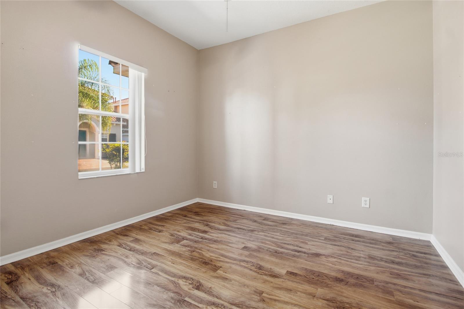 Image 28 of 50 For 556 Brunello Drive