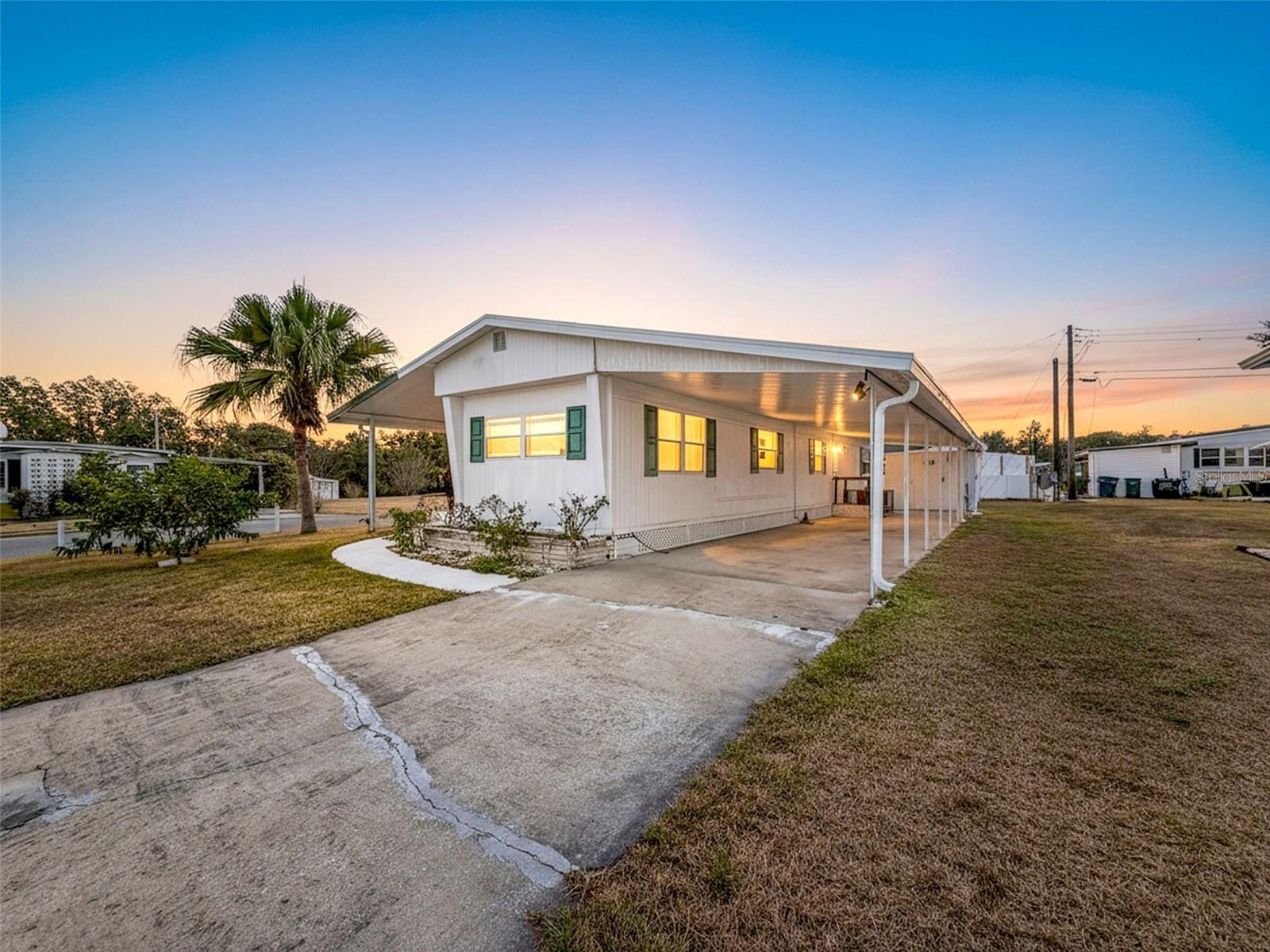 Details for 1823 Blue Lake Drive, LAKELAND, FL 33801